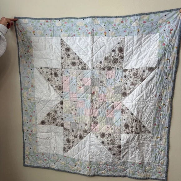 Hand Stitched Baby Quilt - Picture 1 of 12